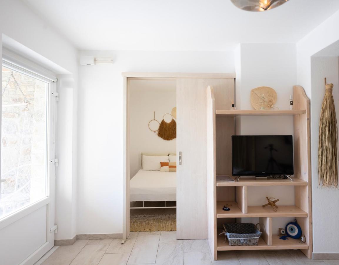 Mykonos Dot Apartments Ano Mera Exterior photo